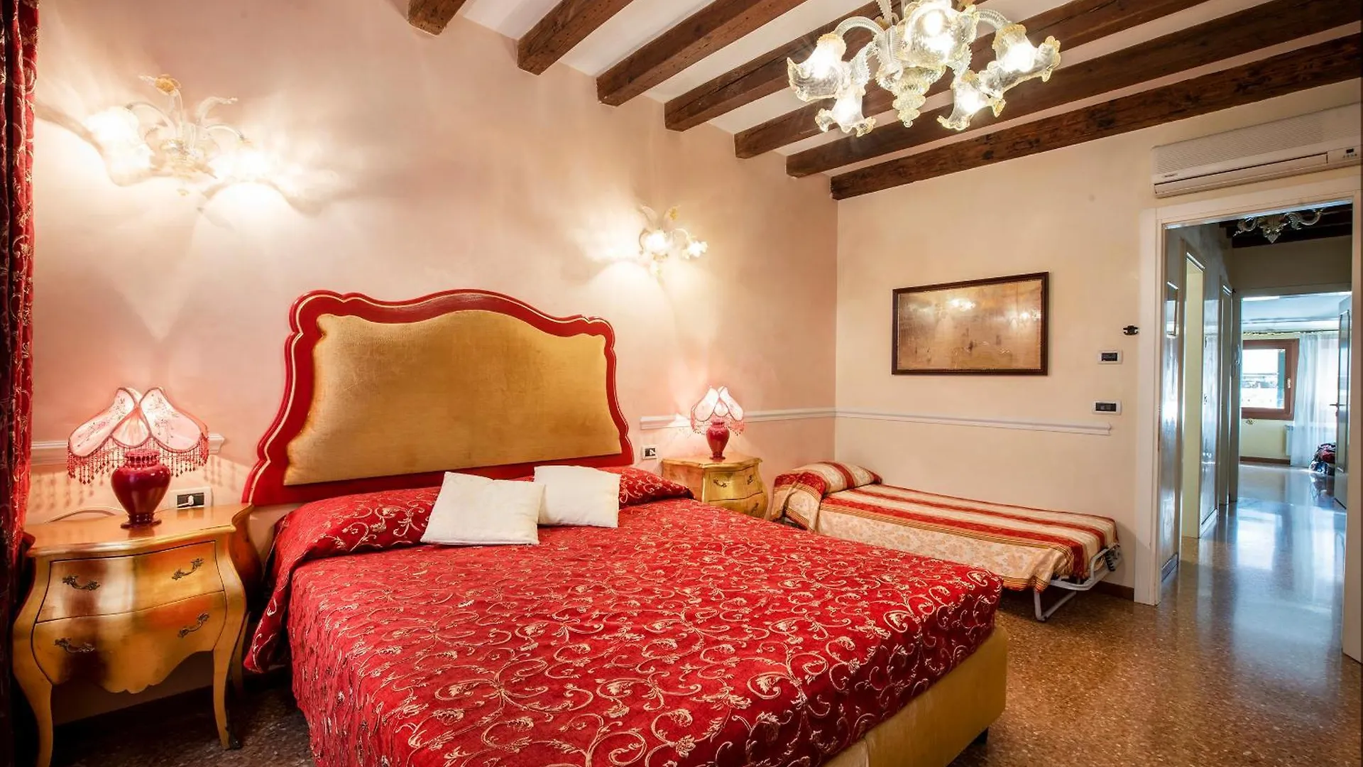 Residenza Santo Stefano Hotel Venetië 0*,